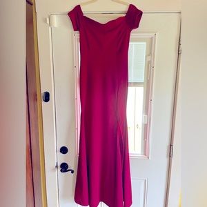 Gorgeous floor length Gown. Size M